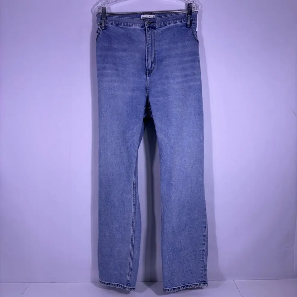 NWT Abercrombie & Fitch 90s Slim Straight Ultra High Rise Jeans Size 37 T9